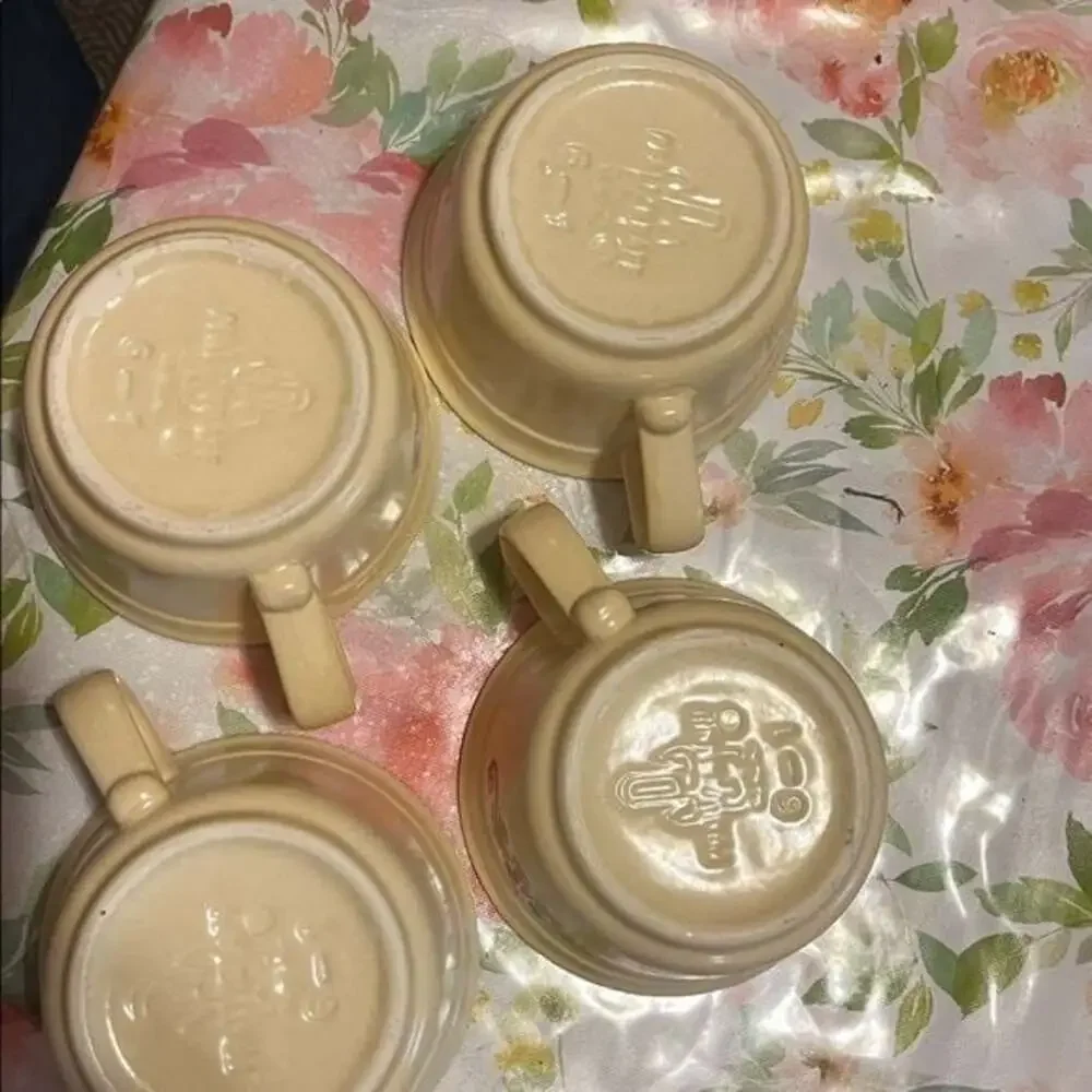 Set of 4 Vintage Pfaltzgraff Yellow Brown Village Jumbo Stoneware Mugs